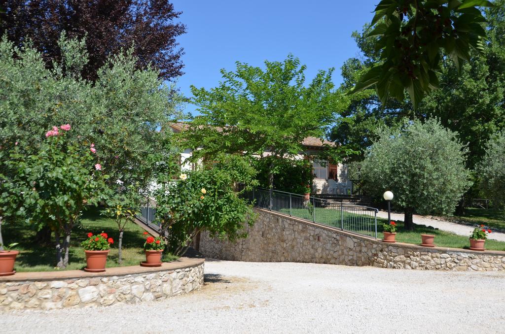 Casale Santa Caterina Aparthotel อเมเลีย ภายนอก รูปภาพ